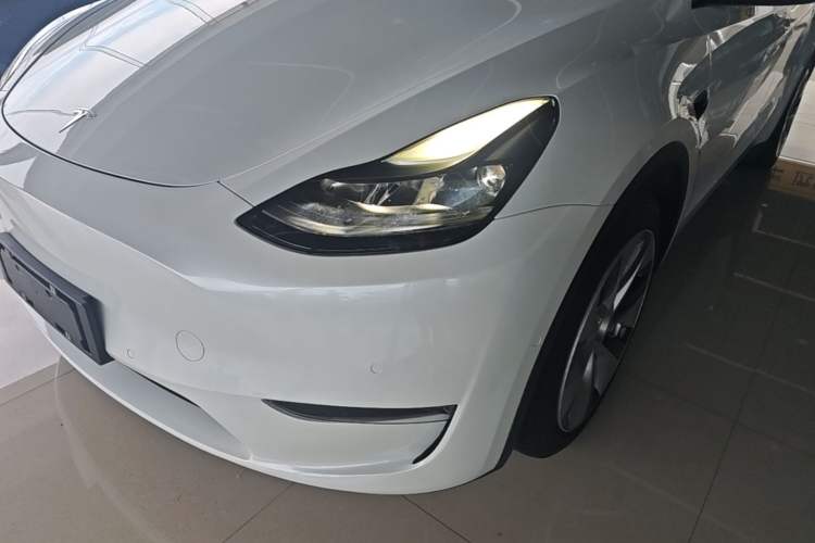 Used Tesla Model Y 2021 Standard Range Rear-Wheel Drive Version Left Front Headlight