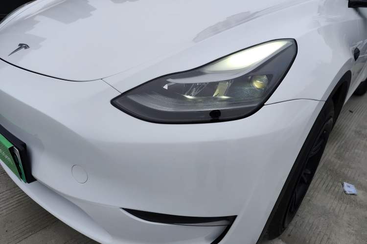 Used Tesla Model Y 2021 Standard Range Rear-Wheel Drive Version Left Front Headlight