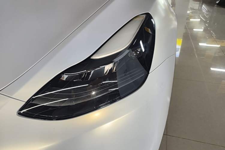 Used Tesla Model Y 2021 Standard Range Rear-Wheel Drive Version Left Front Headlight