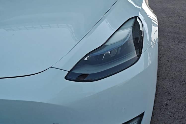 Used Tesla Model Y 2021 Long-Range All-Wheel-Drive Version 3D7 Left Front Headlight