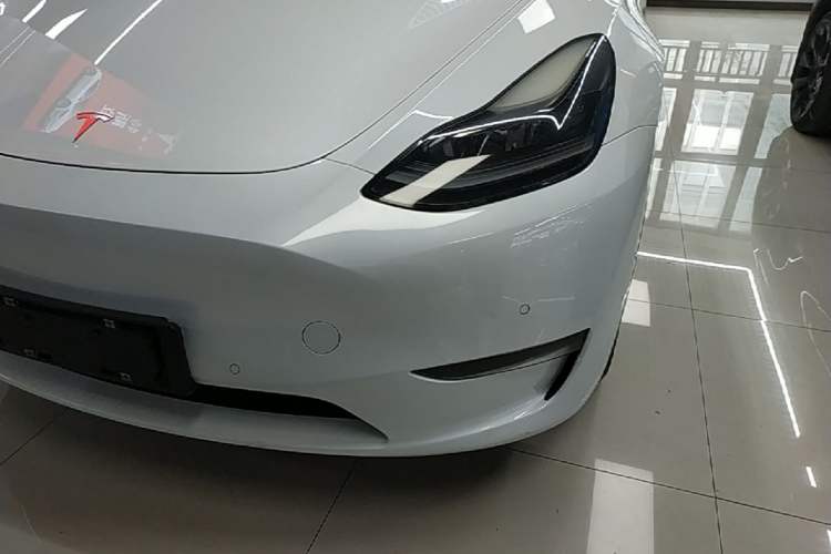 Used Tesla Model Y 2021 Standard Range Rear-Wheel Drive Version Left Front Headlight