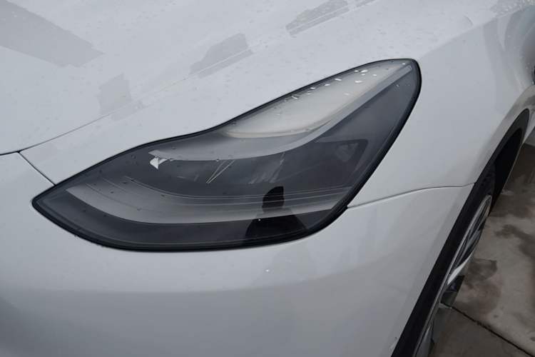 Used Tesla Model Y 2021 Standard Range Rear-Wheel Drive Version Left Front Headlight