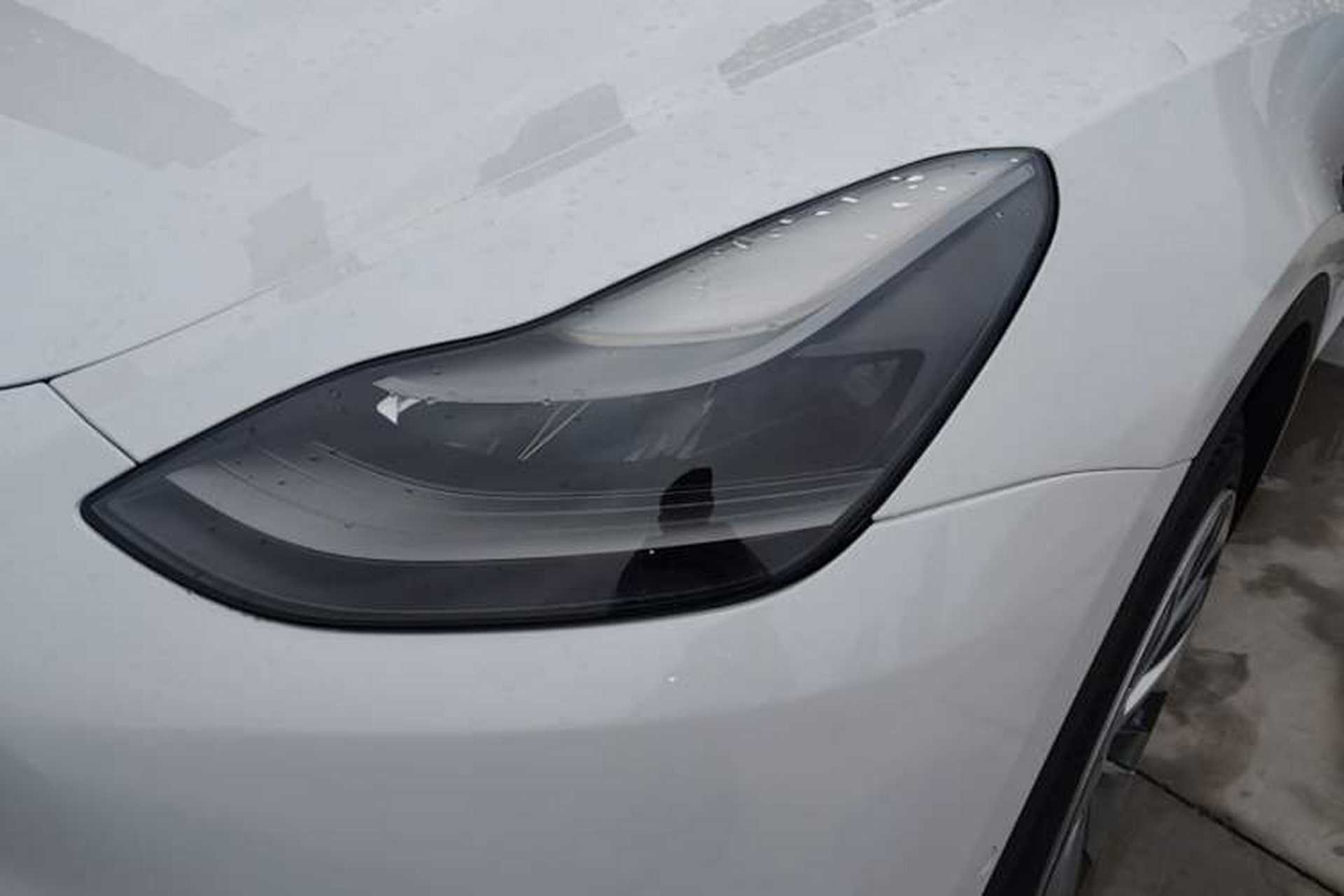 Used Tesla Model Y 2021 Standard Range Rear-Wheel Drive Version Left Front Headlight