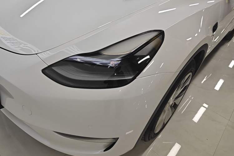 Used Tesla Model Y 2021 Standard Range Rear-Wheel Drive Version Left Front Headlight