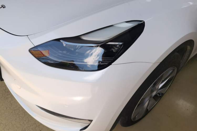 Used Tesla Model Y 2021 Standard Range Rear-Wheel Drive Version Left Front Headlight