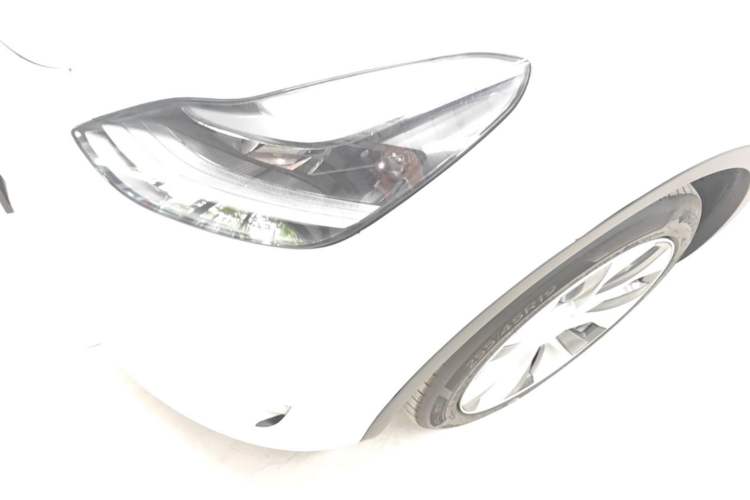 Used Tesla Model Y 2021 Standard Range Rear-Wheel Drive Version Left Front Headlight