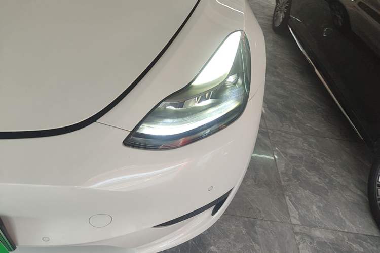 Used Tesla Model Y 2021 Standard Range Rear-Wheel Drive Version Left Front Headlight