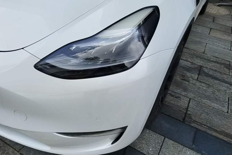 Used Tesla Model Y 2021 Standard Range Rear-Wheel Drive Version Left Front Headlight