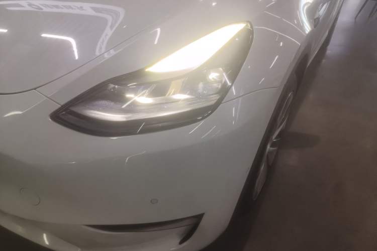 Used Tesla Model Y 2021 Standard Range Rear-Wheel Drive Version Left Front Headlight