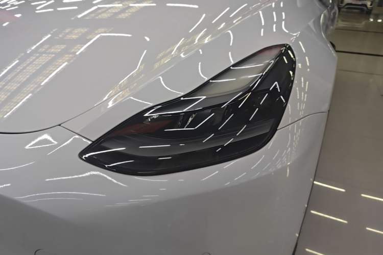 Used Tesla Model Y 2021 Standard Range Rear-Wheel Drive Version Left Front Headlight