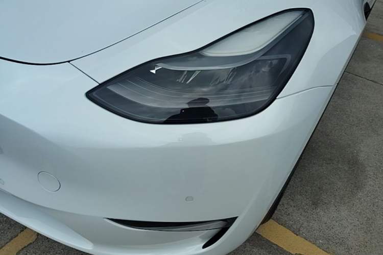 Used Tesla Model Y 2021 Standard Range Rear-Wheel Drive Version Left Front Headlight