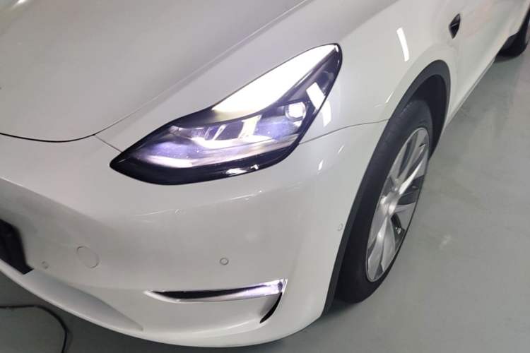 Used Tesla Model Y 2021 Standard Range Rear-Wheel Drive Version Left Front Headlight