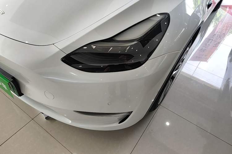 Used Tesla Model Y 2021 Standard Range Rear-Wheel Drive Version Left Front Headlight