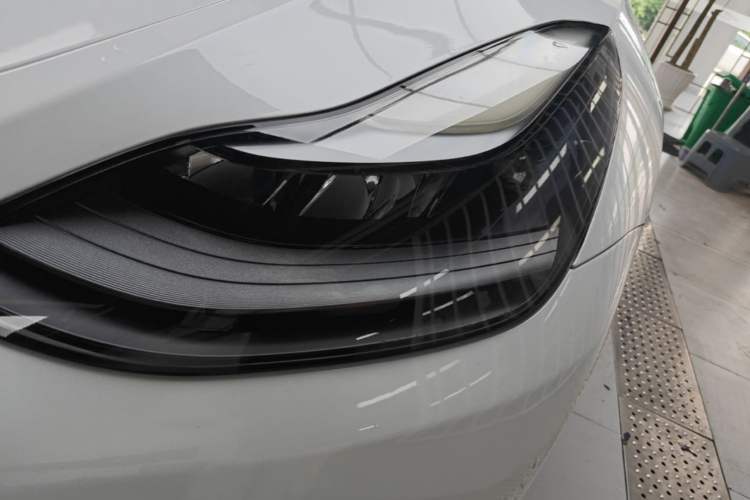 Used Tesla Model Y 2021 Long-Range All-Wheel-Drive Version Left Front Headlight