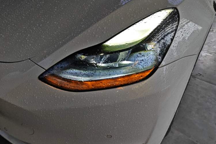 Used Tesla Model Y 2021 Long-Range All-Wheel-Drive Version Left Front Headlight