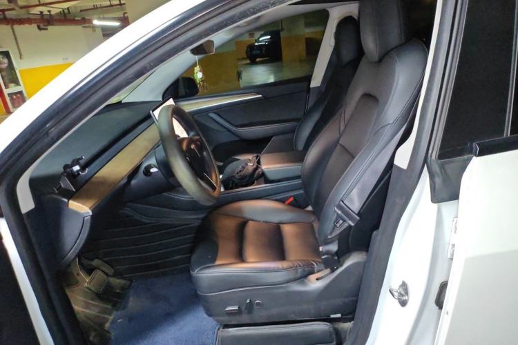 Used Tesla Model Y 2021 Long-Range All-Wheel-Drive Version Left Front Seat