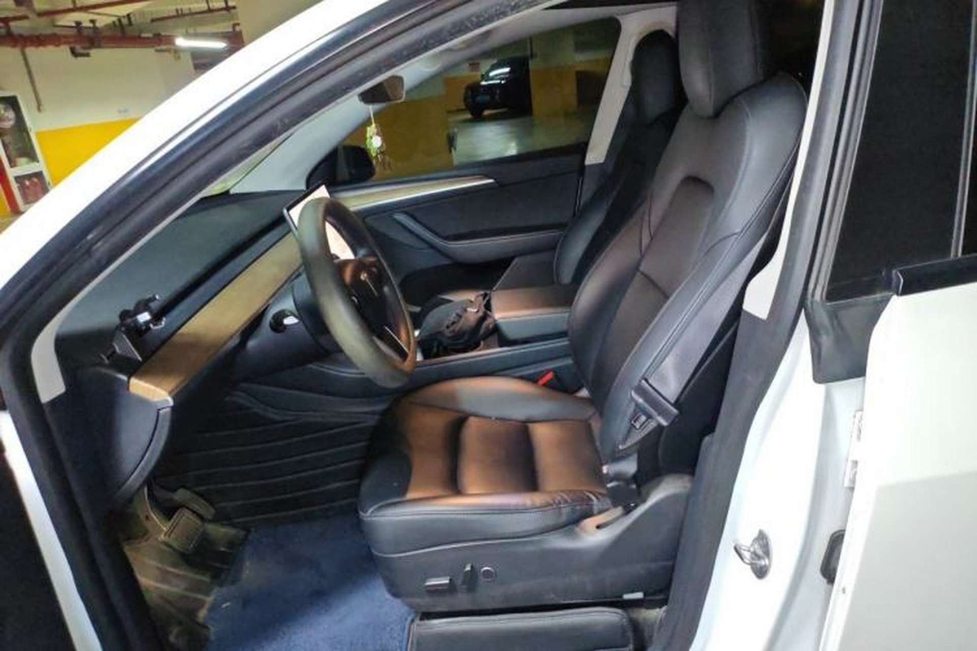 Used Tesla Model Y 2021 Long-Range All-Wheel-Drive Version Left Front Seat