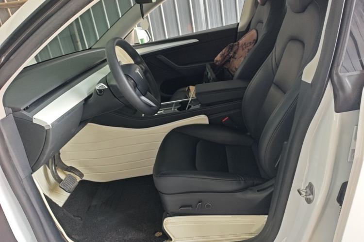 Used Tesla Model Y 2021 Standard Range Rear-Wheel Drive Version Left Front Seat