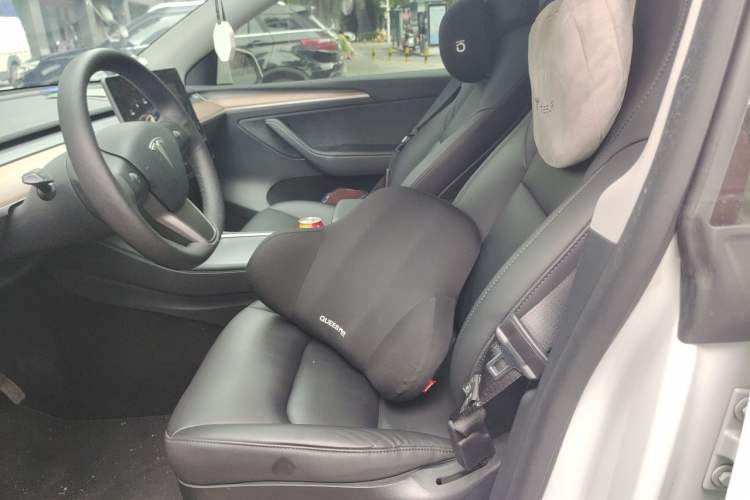 Used Tesla Model Y 2021 Long-Range All-Wheel-Drive Version Left Front Seat