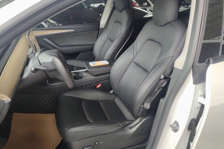 Used Tesla Model Y 2021 Standard Range Rear-Wheel Drive Version Left Front Seat