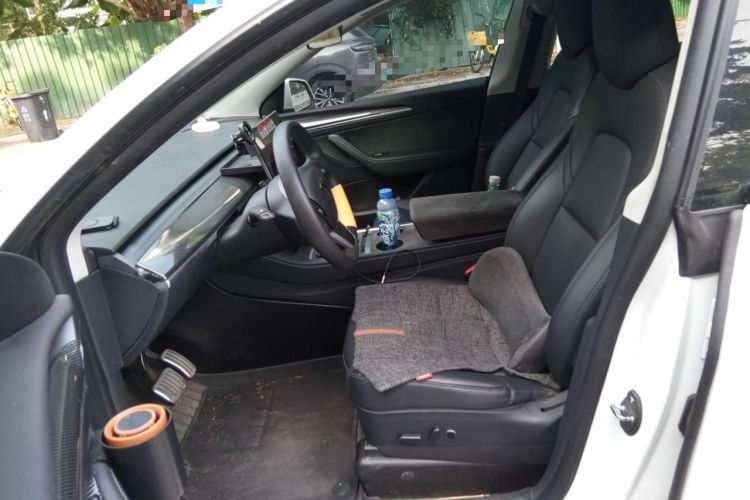 Used Tesla Model Y 2021 Standard Range Rear-Wheel Drive Version Left Front Seat