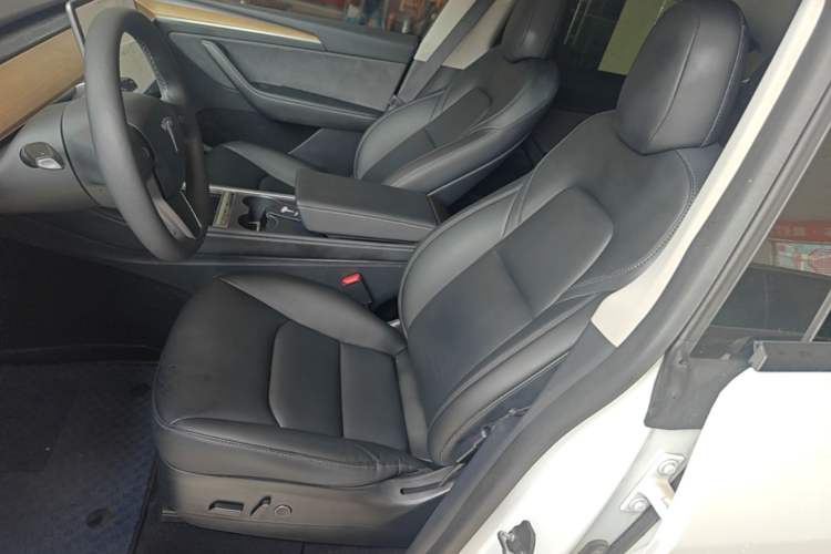 Used Tesla Model Y 2021 Long-Range All-Wheel-Drive Version Left Front Seat