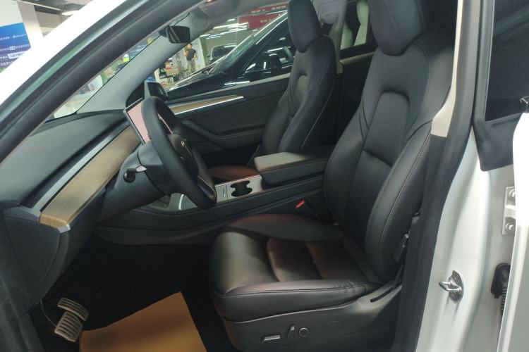 Used Tesla Model Y 2021 Performance High-Performance All-Wheel-Drive Version Left Front Seat