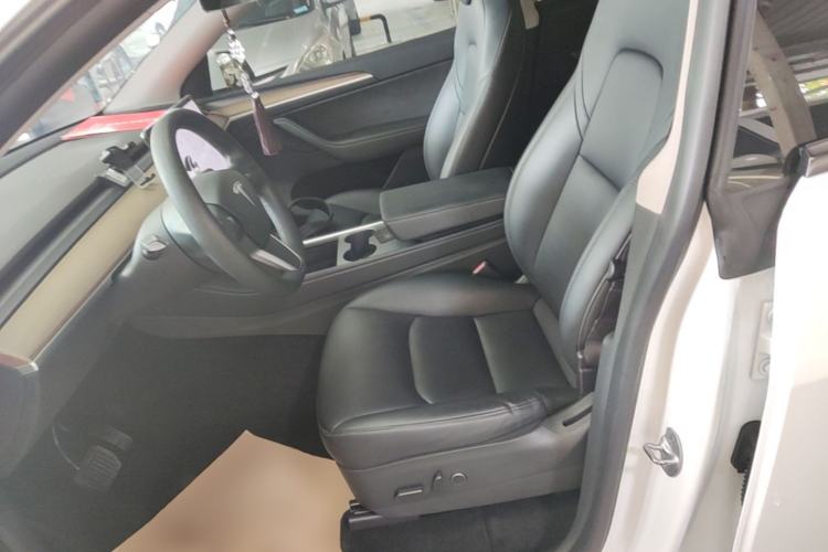 Used Tesla Model Y 2021 Standard Range Rear-Wheel Drive Version Left Front Seat