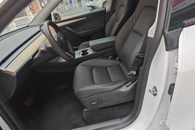 Used Tesla Model Y 2021 Standard Range Rear-Wheel Drive Version Left Front Seat
