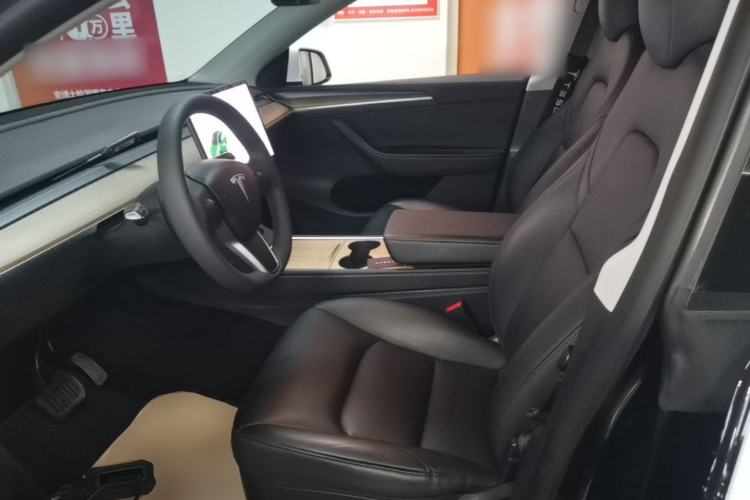 Used Tesla Model Y 2021 Long-Range All-Wheel-Drive Version Left Front Seat