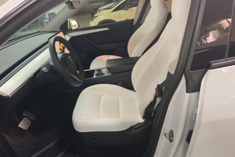 Used Tesla Model Y 2021 Performance High-Performance All-Wheel-Drive Version Left Front Seat