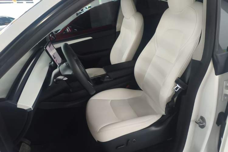 Used Tesla Model Y 2021 Long-Range All-Wheel-Drive Version 3D7 Left Front Seat