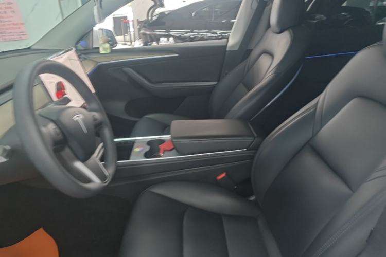 Used Tesla Model Y 2021 Long-Range All-Wheel-Drive Version Left Front Seat