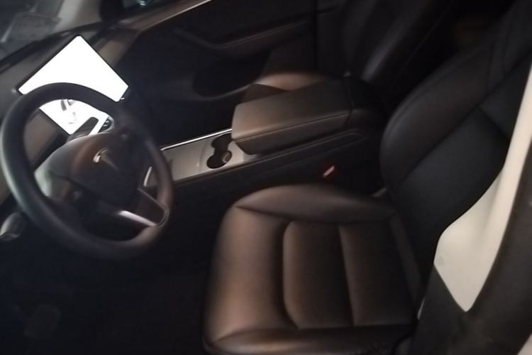 Used Tesla Model Y 2021 Long-Range All-Wheel-Drive Version Left Front Seat