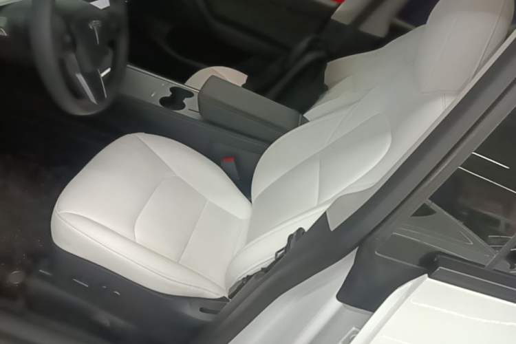 Used Tesla Model Y 2021 Long-Range All-Wheel-Drive Version 3D7 Left Front Seat