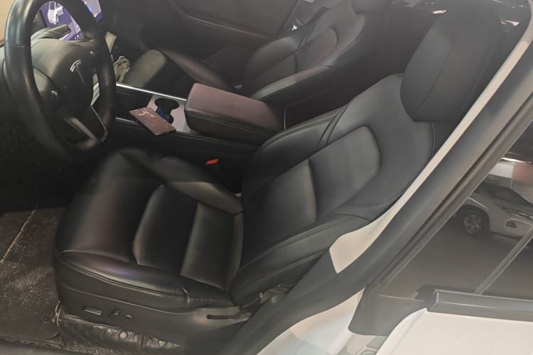 Used Tesla Model Y 2021 Standard Range Rear-Wheel Drive Version Left Front Seat