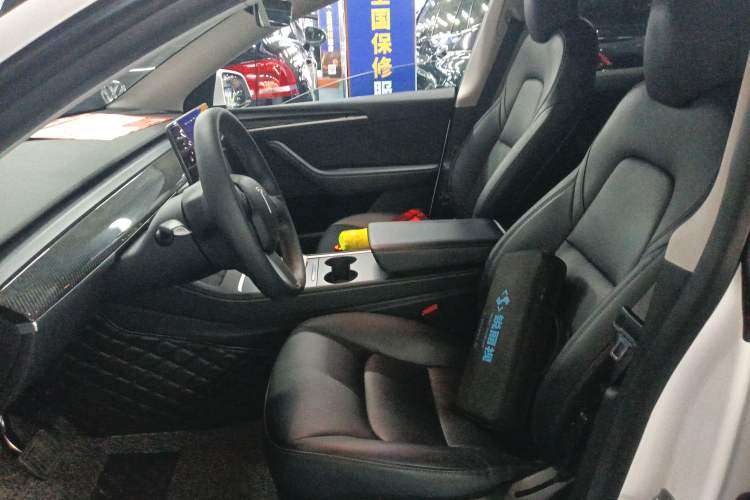 Used Tesla Model Y 2021 Long-Range All-Wheel-Drive Version Left Front Seat