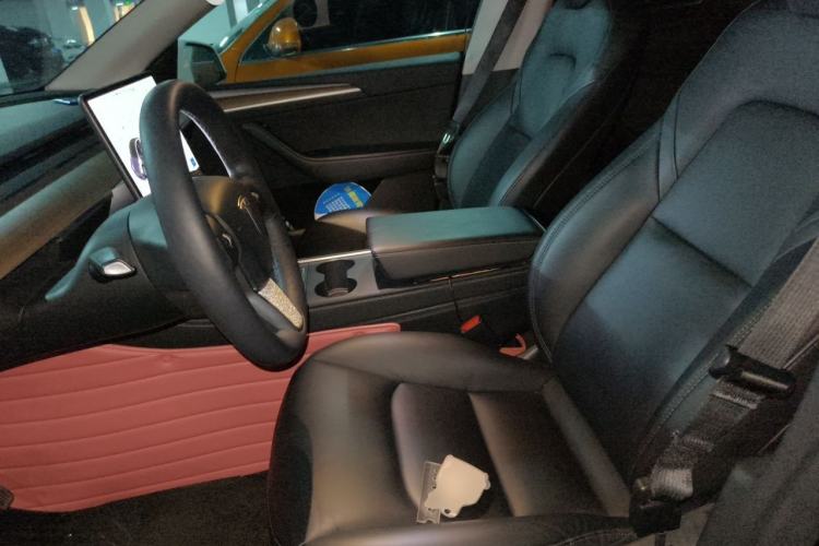 Used Tesla Model Y 2021 Long-Range All-Wheel-Drive Version Left Front Seat