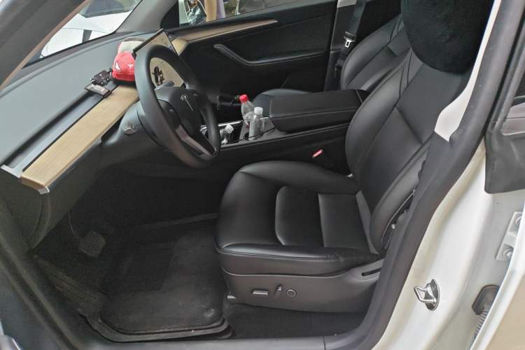 Used Tesla Model Y 2021 Standard Range Rear-Wheel Drive Version Left Front Seat