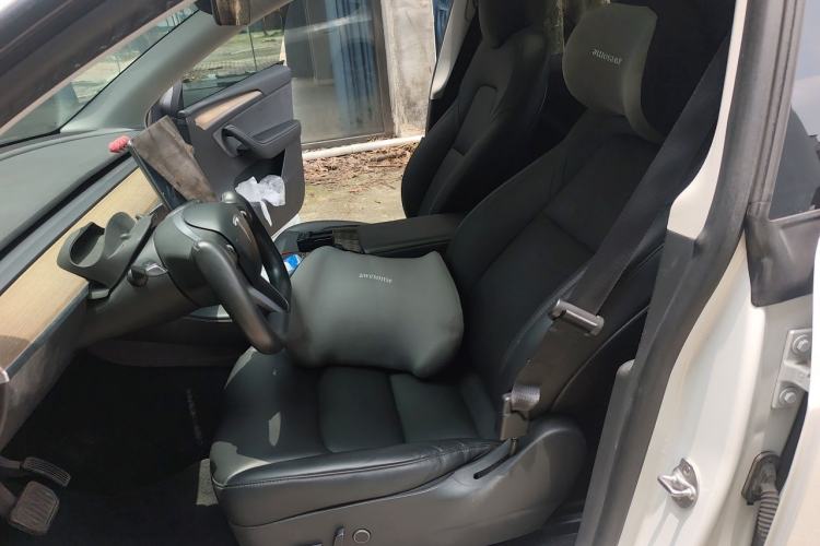 Used Tesla Model Y 2021 Standard Range Rear-Wheel Drive Version Left Front Seat