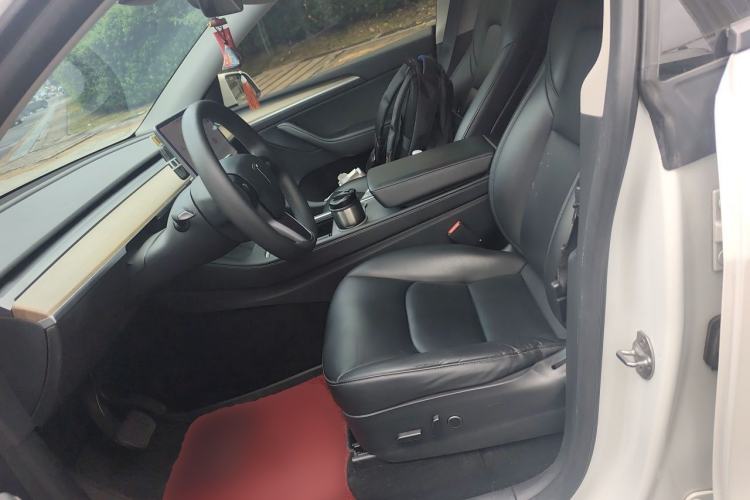 Used Tesla Model Y 2021 Long-Range All-Wheel-Drive Version 3D7 Left Front Seat