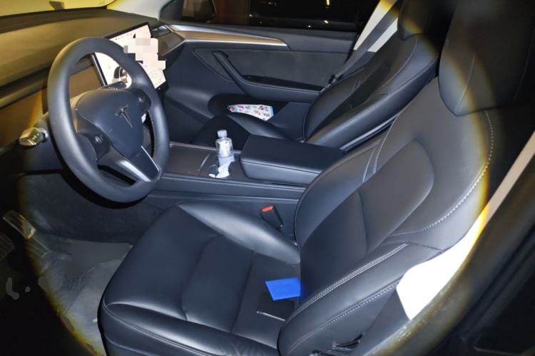 Used Tesla Model Y 2021 Standard Range Rear-Wheel Drive Version Left Front Seat