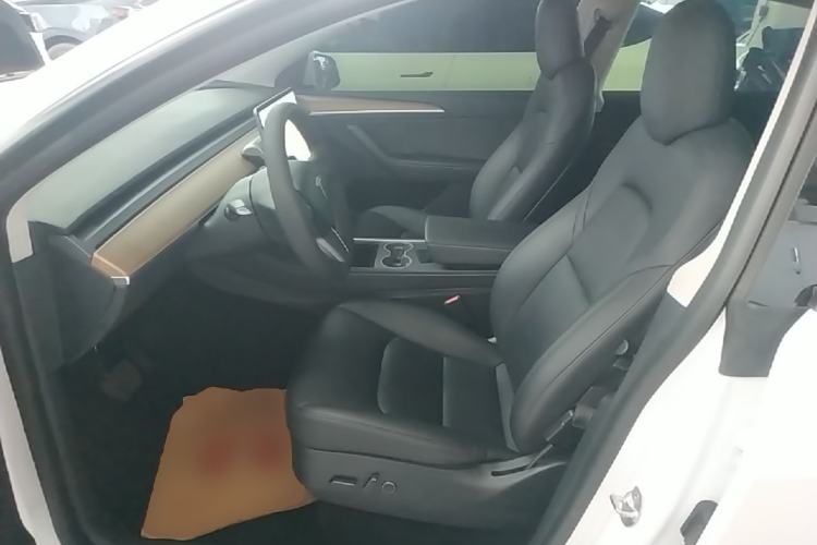 Used Tesla Model Y 2021 Long-Range All-Wheel-Drive Version Left Front Seat