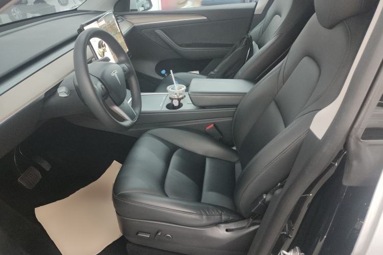 Used Tesla Model Y 2021 Standard Range Rear-Wheel Drive Version Left Front Seat