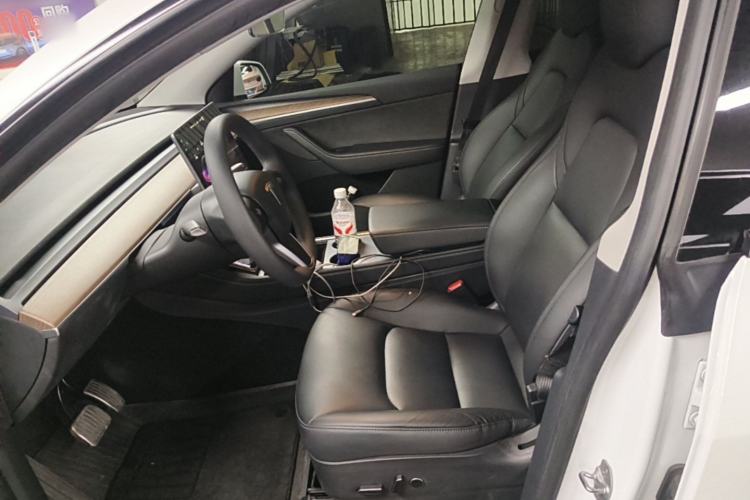 Used Tesla Model Y 2021 Long-Range All-Wheel-Drive Version Left Front Seat