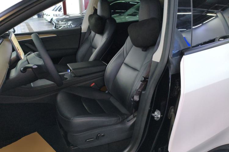 Used Tesla Model Y 2021 Standard Range Rear-Wheel Drive Version Left Front Seat