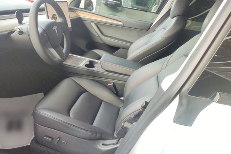 Used Tesla Model Y 2021 Long-Range All-Wheel-Drive Version Left Front Seat