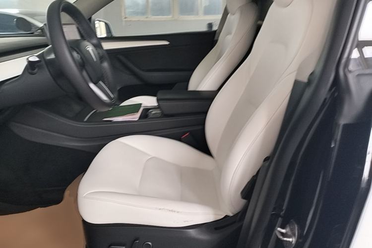 Used Tesla Model Y 2021 Standard Range Rear-Wheel Drive Version Left Front Seat