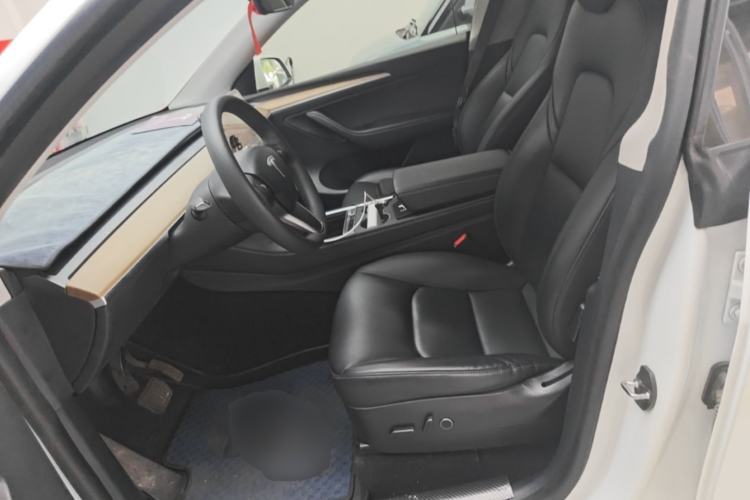 Used Tesla Model Y 2021 Long-Range All-Wheel-Drive Version Left Front Seat