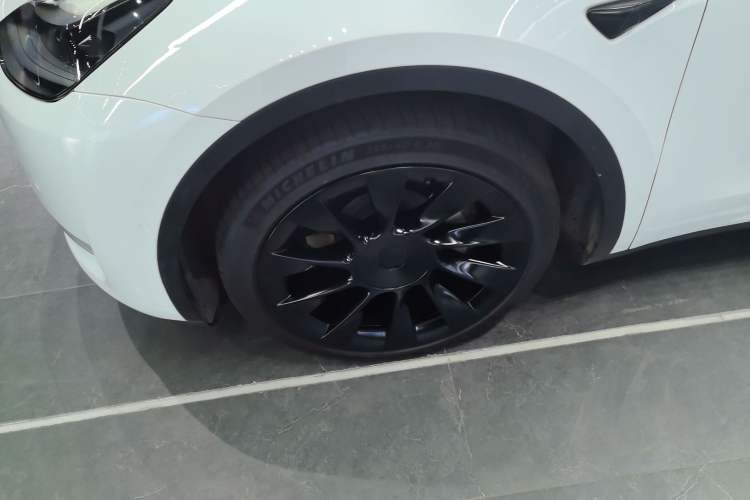 Used Tesla Model Y 2021 Revised Version 2 Long-Range All-Wheel-Drive Edition Left Front Wheel Hub